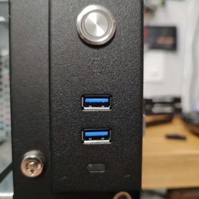 Miếng bịt USB-C cho Sliger Chassis