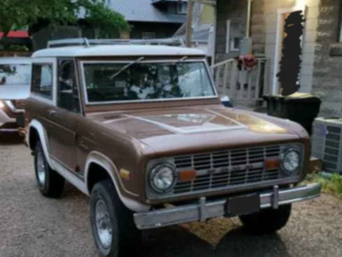 Móc khóa mô hình lưới tản nhiệt Ford Bronco 1974 độc đáo - Image 4