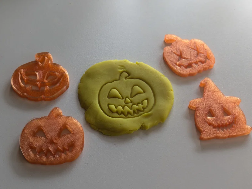 Bộ Khuôn Dấu Đất Nặn Halloween: Đồ Chơi Sáng Tạo Cho Bé - Image 1
