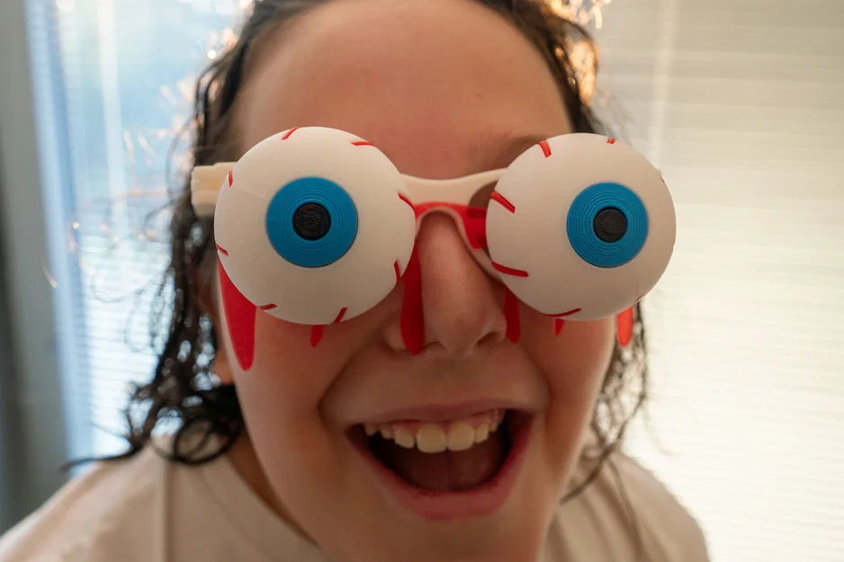 Kính Halloween Mắt Đỏ Ngầu (Bloodshot Eyes Glasses) - Image 1