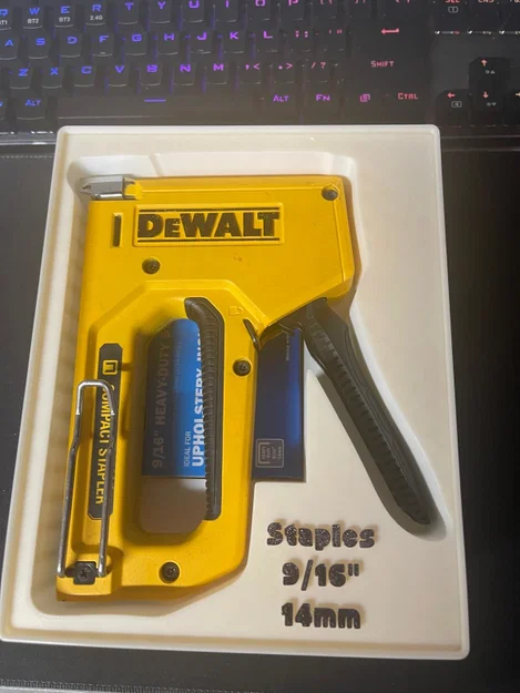 Khay đựng súng bắn ghim DEWALT theo chuẩn Gridfinity cực gọn - Image 1