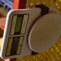 Giá treo cân điện tử đa năng cho bảng đục lỗ và Skadis - Thumbnail 1