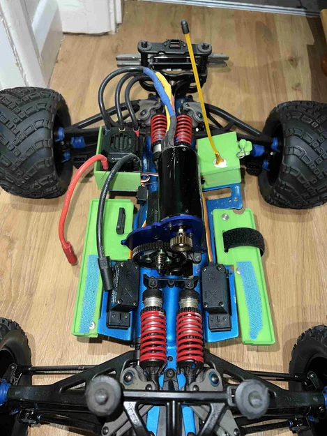 Bộ conversion kit cho TRAXXAS REVO 3.3 - Image 1