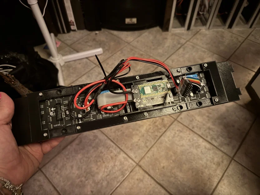Khung gắn bảng đèn LED P2.5 cho Picade Max (3D Printed Mount) - Image 1