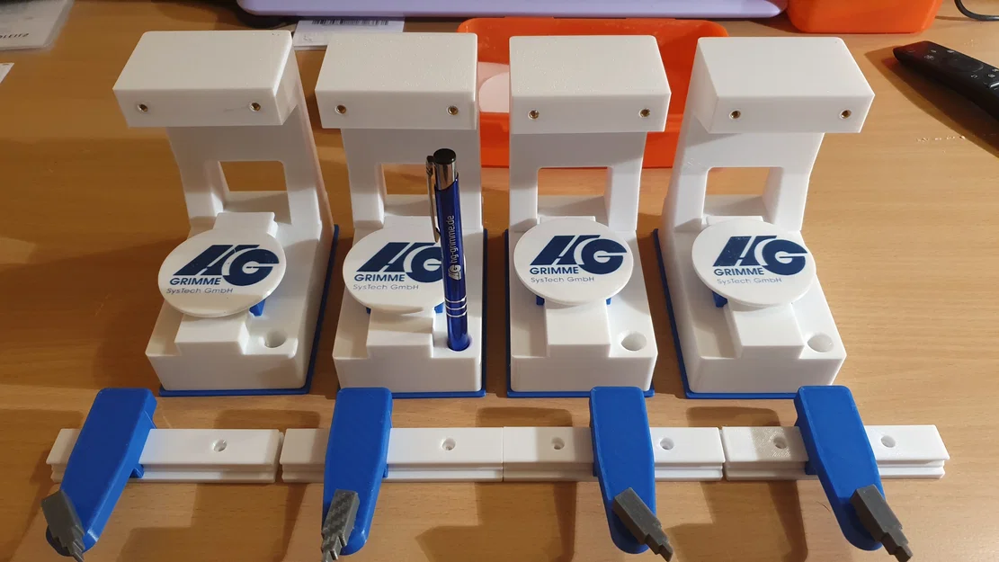 Mô hình máy phay 5 trục để bàn kiêm ống cắm bút độc đáo - Image 2