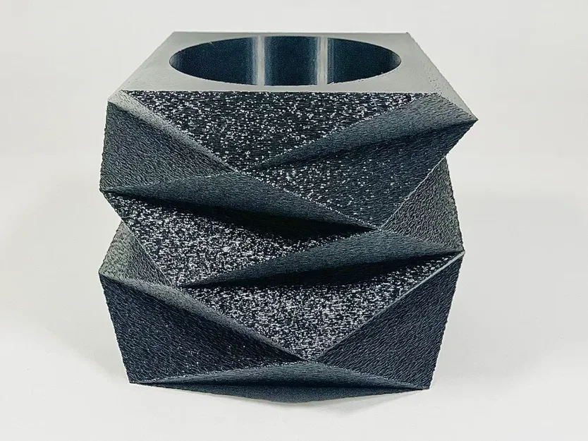 Vase tùy chỉnh (OpenSCAD) – Customizable Vase - Image 1