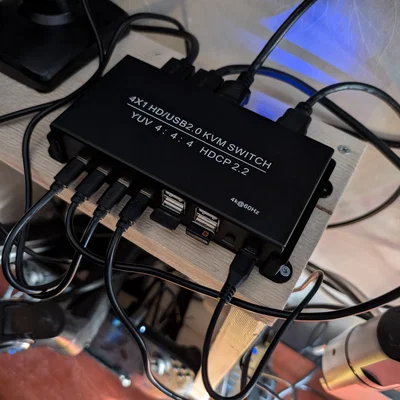 Giá đỡ KVM (Joselin 4K 60Hz)
