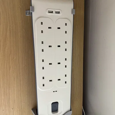 Bracket gắn tường cho ổ cắm nối dài Belkin (Belkin Extention lead wall mounting brackets)