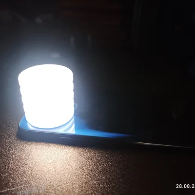 Camping Lamp V2: Bộ khuếch tán ánh sáng cho điện thoại cực tiện lợi
