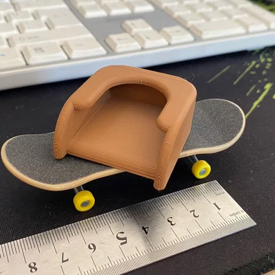 Giá đỡ điều khiển cửa cuốn trên ô tô - Giải pháp in 3D tiện lợi
