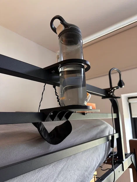 Bàn đầu giường & khay organizer cho giường loft (Lofted Bed Bedside Table and Organizer) - Image 3