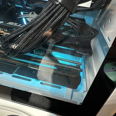 Giá đỡ GPU PowerColor Hellhound RX 7900 XT cho vỏ máy NR200