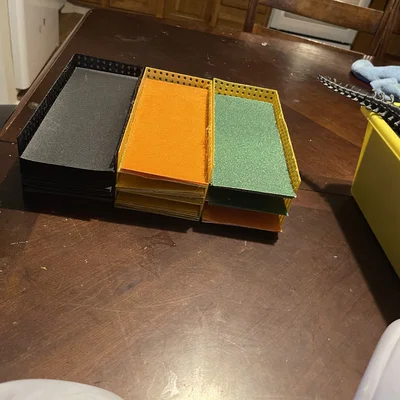 Kệ Đựng Giấy Nhám (Sandpaper Shelf Organizer)