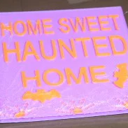 Biển hiệu trang trí Halloween Sweet Haunted Home độc đáo cho gia đình