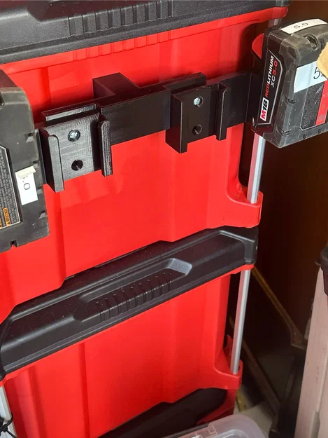 Cầu nối giá pin đôi Milwaukee (Milwaukee Dual Dual Battery Holder Bridge) - Image 1