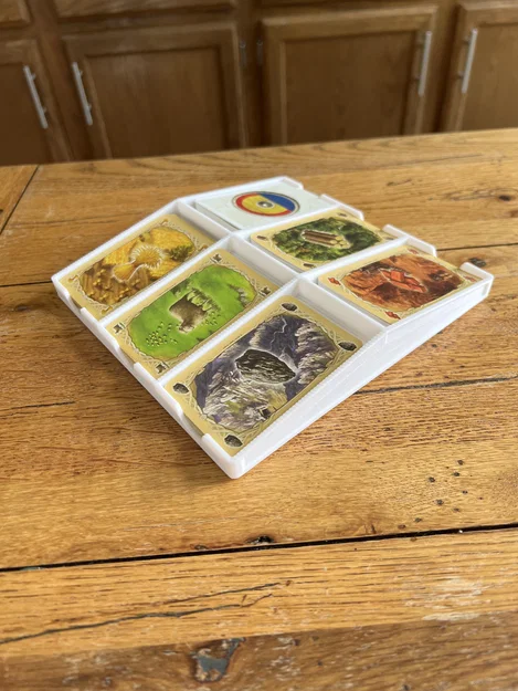 Khay đựng thẻ bài Catan (Catan Card Holder) in 3D tiện dụng - Image 1