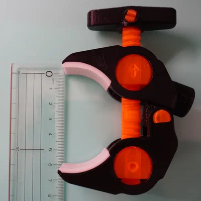 Kẹp với trục ren trái/phải đặc trưng (Clamp with Distinctive Threaded Shaft)
