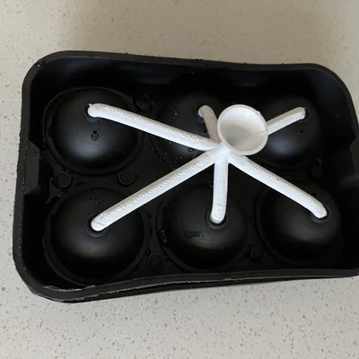 Phễu châm nước cho khuôn đá viên (Funnel for ice cube tray)