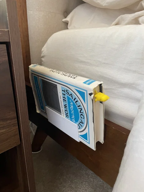 Giá đỡ sách đơn giản gắn cạnh giường (Simple Bedside Book Holder) - Image 1