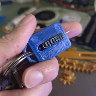 Apple Sim Tool Key Chain Carrier (giá giữ SIM tool gắn móc khóa)
