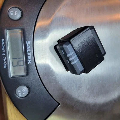 Ngàm gắn Remote ID Ruko R111 lên dây đai pin (Battery Strap Mount)