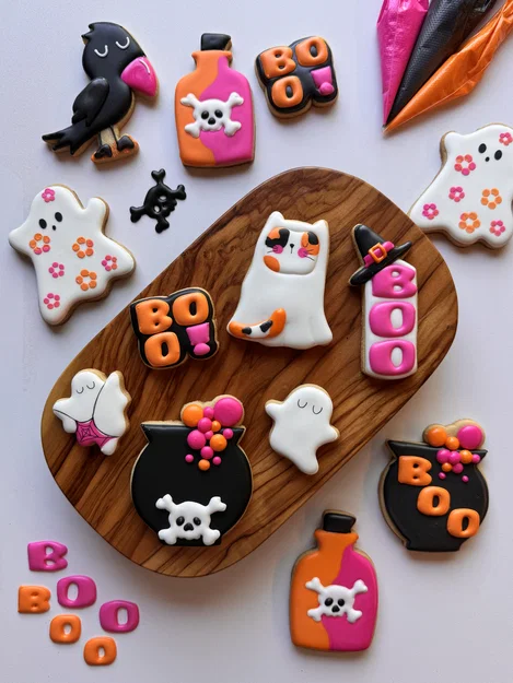 Khuôn cắt bánh quy hình bóng ma Halloween 3.5 inch - Đồ in 3D hữu ích - Image 1