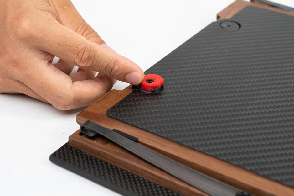 Tấm bảo vệ màn hình lấy nét máy ảnh khổ lớn 810 (Carbon Fiber) - Image 1