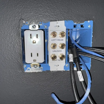 Vách ngăn hộp điện Carlon Low-Voltage (B355R, B468R)