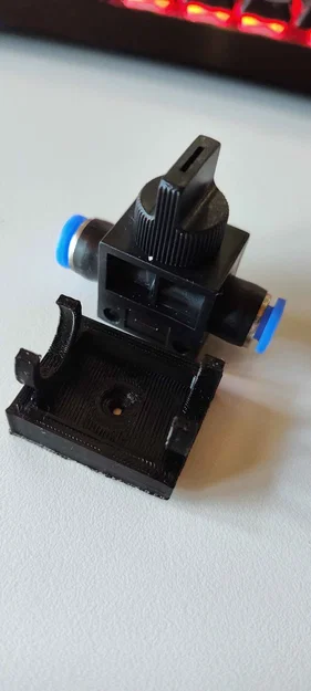 Giá đỡ khớp nối khí nén 6mm (Pneumatic 6mm holder) in 3D tiện lợi - Image 1