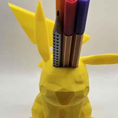 Mô hình Pikachu Pencil Holder Low Poly - Ống cắm bút 3D ấn tượng
