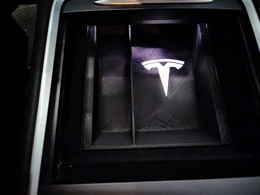 Khay console Tesla Model 3/Y (từ đời 2021) – logo rời PLA trong suốt - Image 4