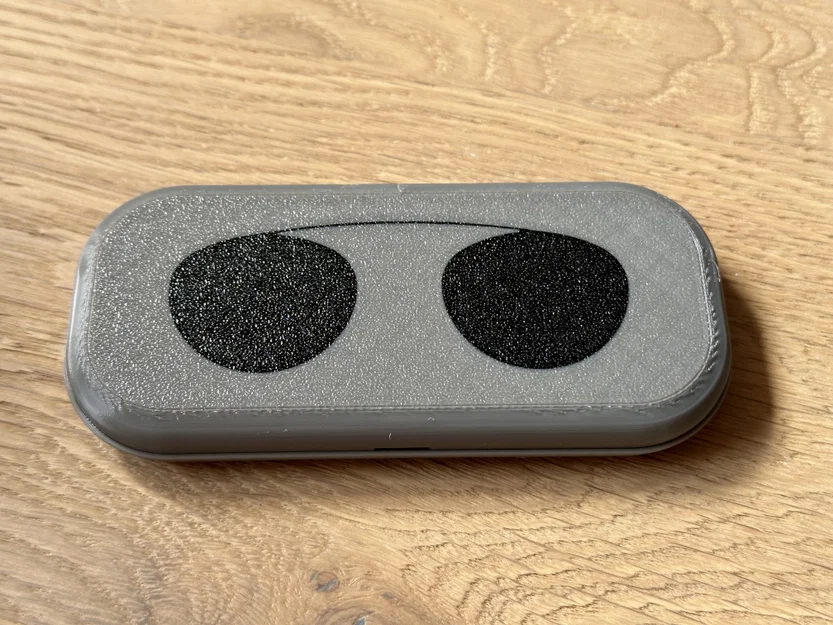 Hộp đựng kính râm clip-on (living hinge) - Image 1