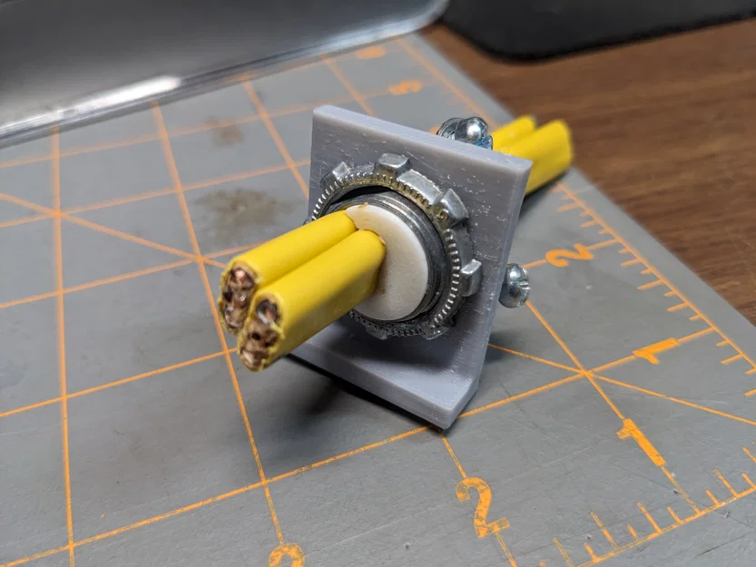 Nút bịt (Plug) cho Clamp Connector dây Romex - Image 2