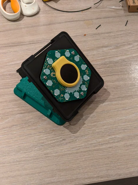 Hộp bảo vệ Tildagon (Tildacase) cho thiết bị EMFcamp 2024 - Image 2