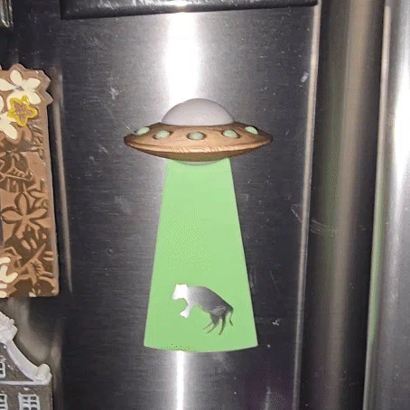 Nam châm tủ lạnh UFO phát sáng trong bóng tối (Glow-in-the-Dark) - Image 1
