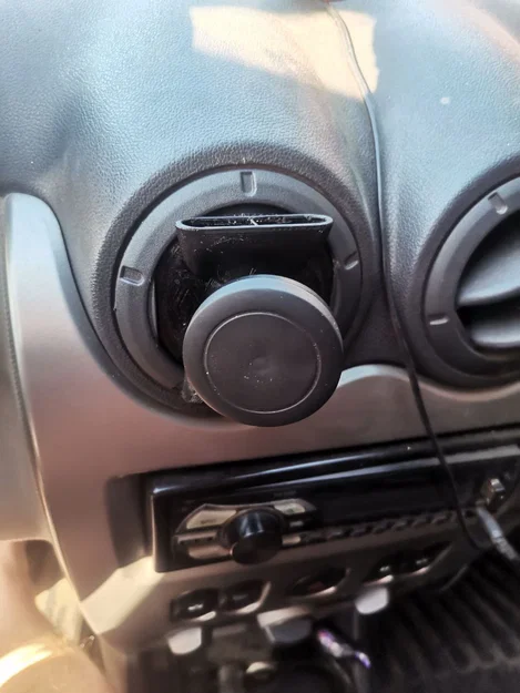 Giá đỡ điện thoại in 3D tiện lợi cho xe Renault Logan - Image 1