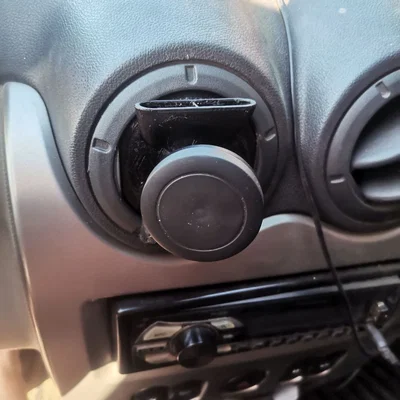 Giá đỡ điện thoại in 3D tiện lợi cho xe Renault Logan