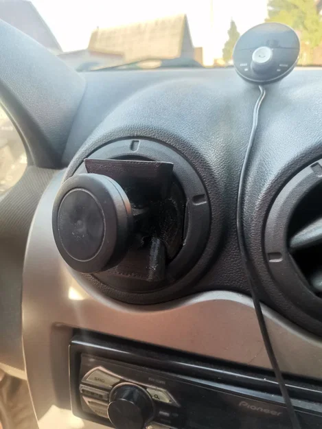 Giá đỡ điện thoại in 3D tiện lợi cho xe Renault Logan - Image 2