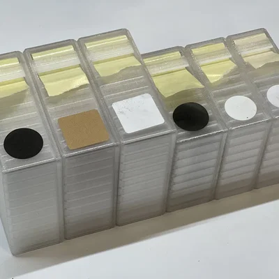 Hộp đựng và phân phối miếng dán mục tiêu Target Patch Dispenser