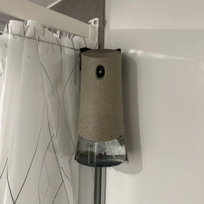 Giá treo 3D cho máy xịt phòng Air Wick trên vách kính phòng tắm