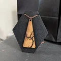Giá đỡ dây chuyền để bàn nhỏ gọn, dễ in 3D - Thumbnail 1