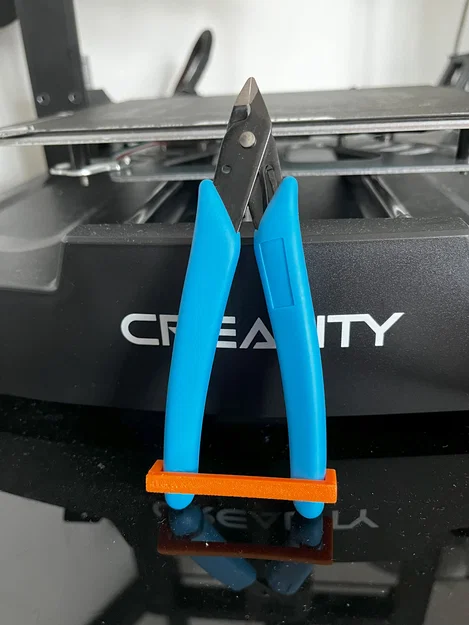 Holder kìm Creality Ender Snips/Cutter - Image 1