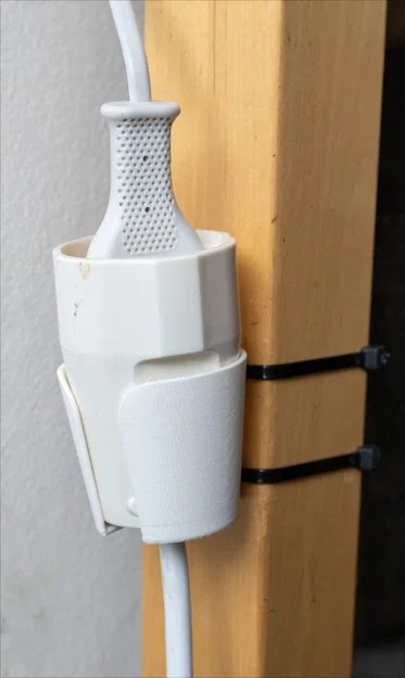 Giá treo ổ cắm điện trên dây nguồn (Power cord outlet holder) - Image 1