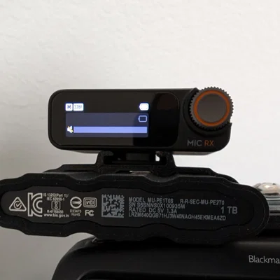 Ngàm BMPCC T7 Shield kèm Cold Shoe cho Black Magic Pocket Cinema Camera