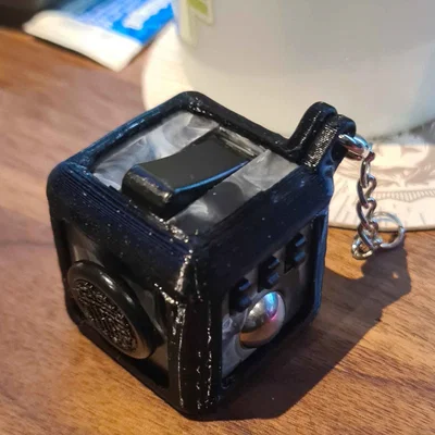 Fidget Cube Holder – Holder TPU gắn Fidget Cube vào móc khóa