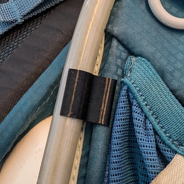 Kẹp ống nước cho balo Osprey (Osprey tube clip) - Image 1