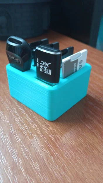 Khay Đựng USB và Thẻ Nhớ SD Gọn Gàng - Thiết Kế In 3D Đơn Giản - Image 1