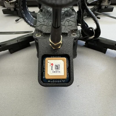 Giá đỡ ăng-ten SMA và module GPS M10 cho khung AOS 5 V5