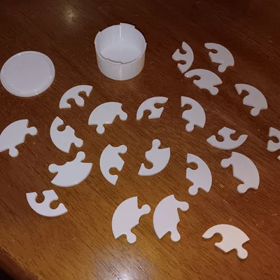 Hũ vặn khóa (twist-lock) cho disk puzzle