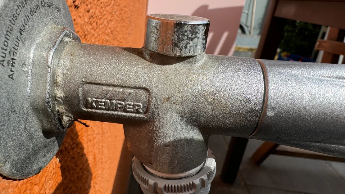 Giá treo ống tưới vườn gắn vòi nước (Kemper) - Image 4